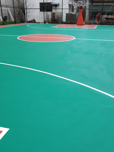 蔚县 球场长期使用易出现地面开裂